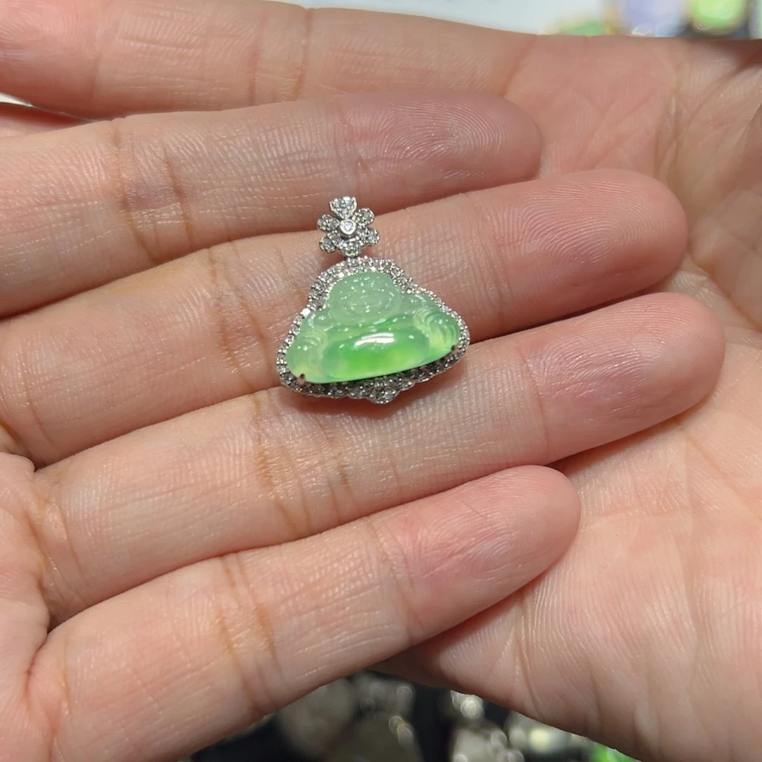 翡翠颈饰18K金镶嵌K*m吊坠