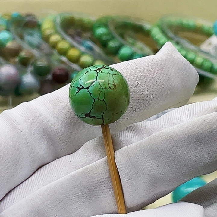 绿松石未镶嵌挂件