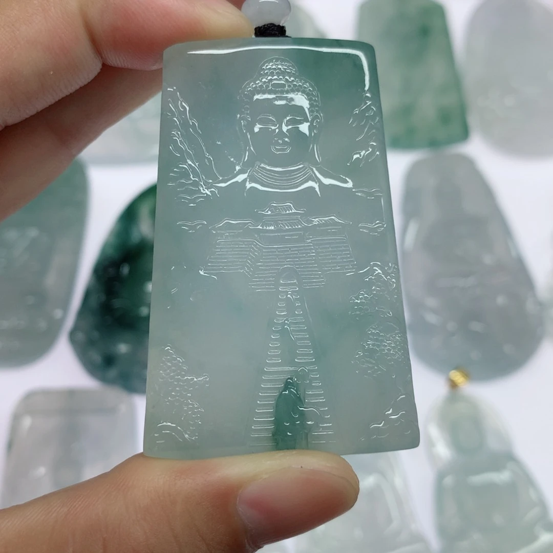 翡翠未镶嵌颈饰山水牌