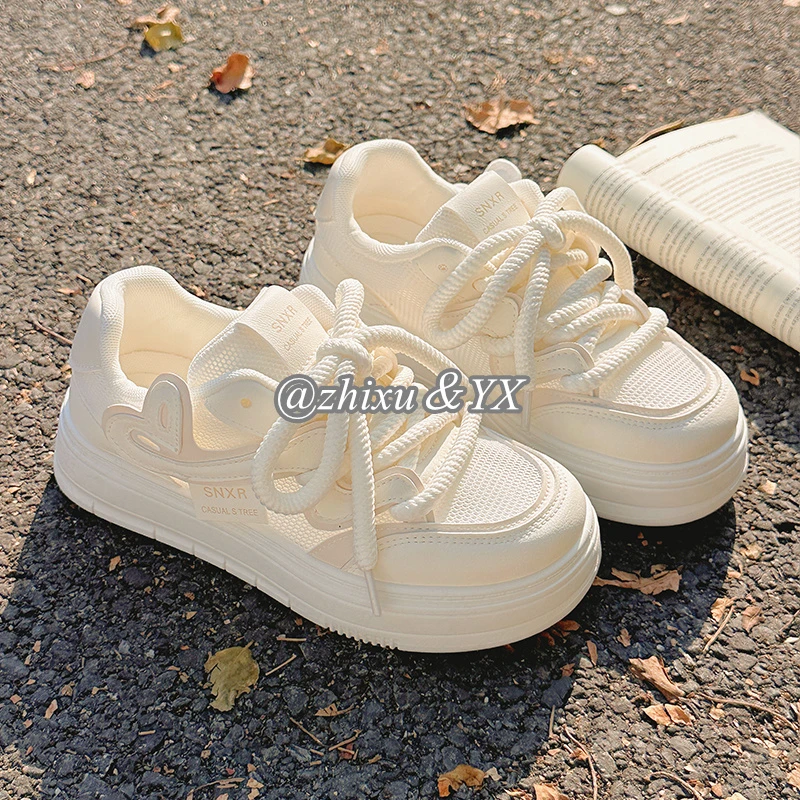 2025夏季新款透气网面小白鞋女百搭chic配阔腿裤厚底休闲面包鞋子