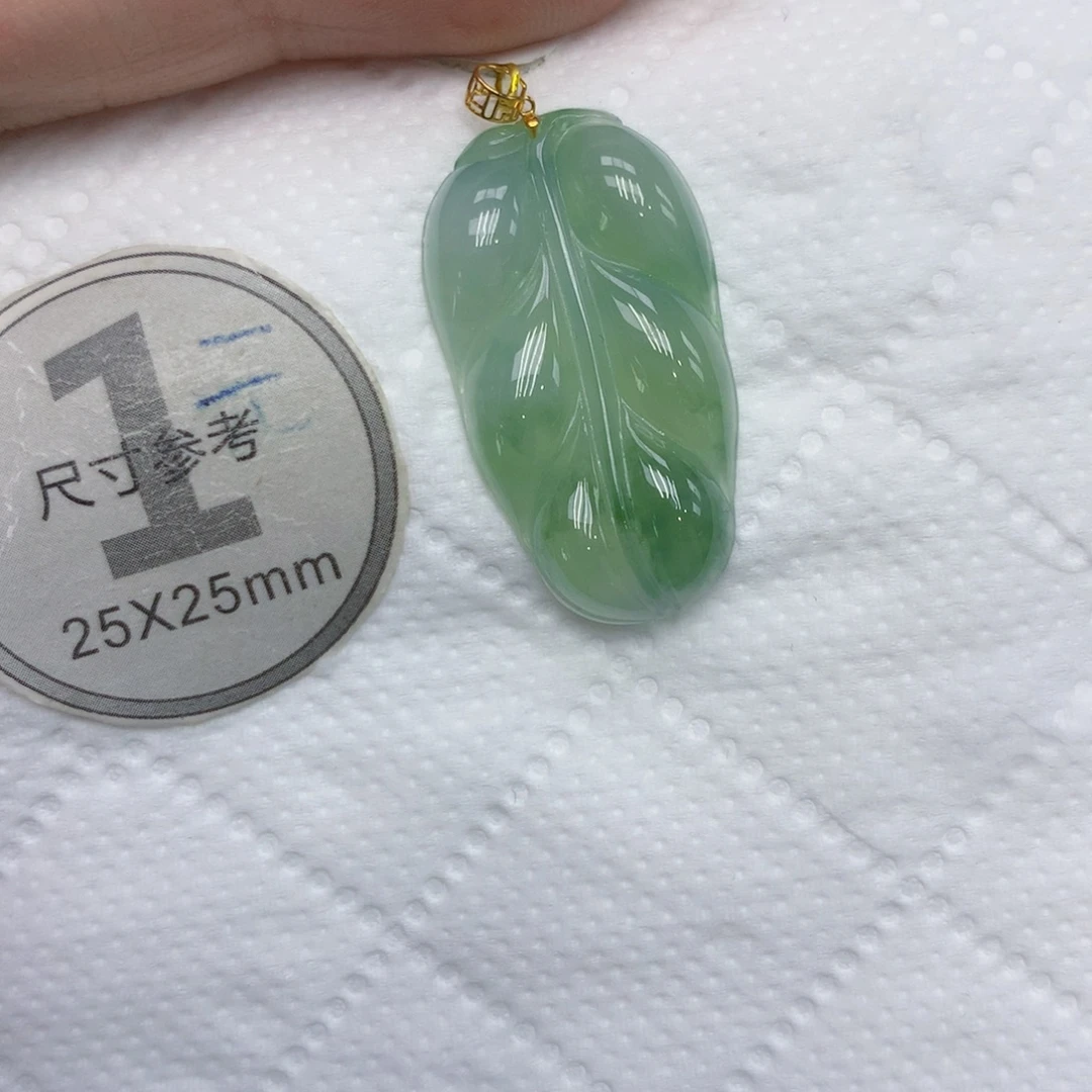 翡翠18K金镶嵌颈饰12468999888