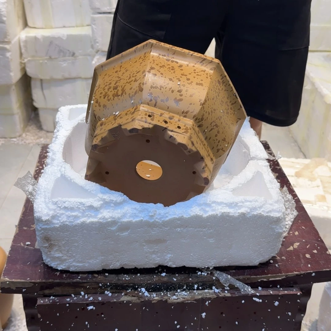 紫砂花盆瑕疵和瑕疵