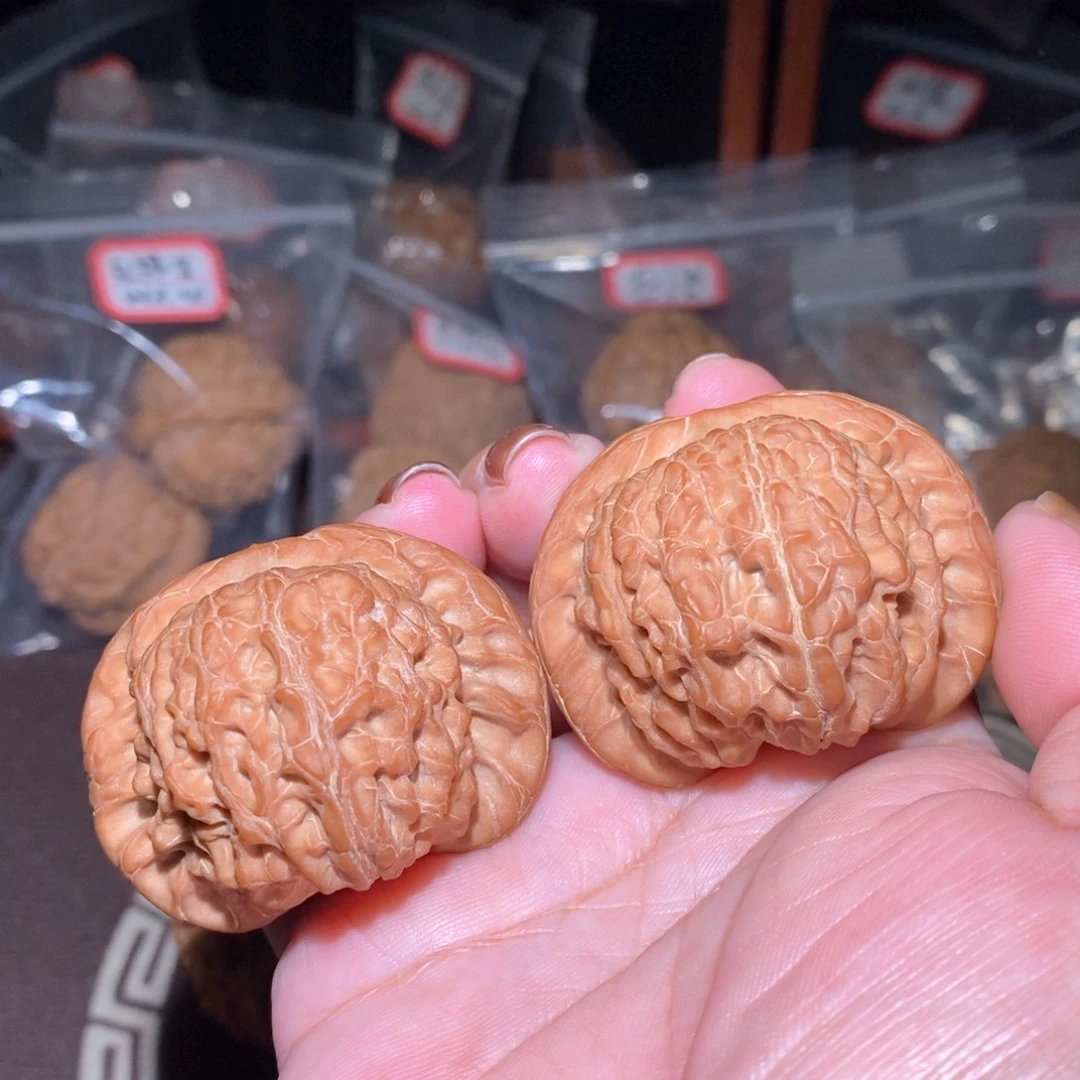 把件文玩核桃血麒麟
