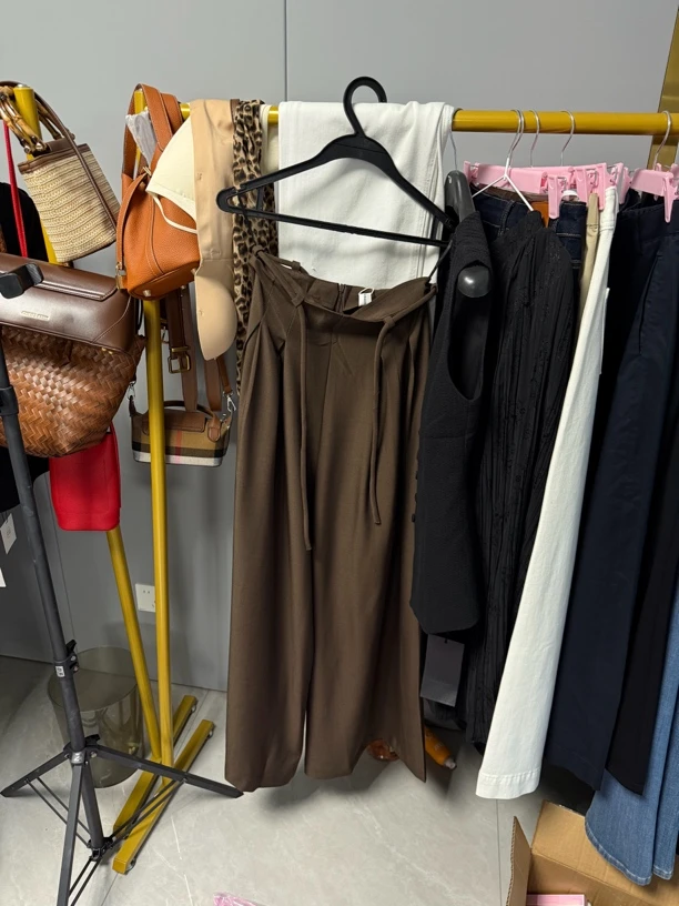 星小欣高腰百搭休闲垂感阔腿裤