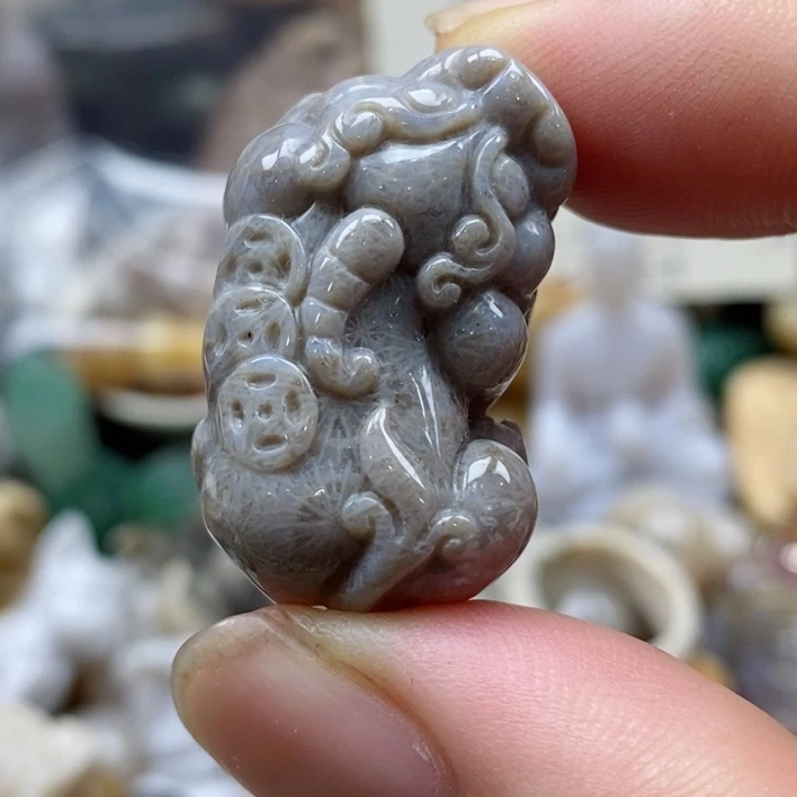 硅化珊瑚（珊瑚玉）未镶嵌颈饰小吊坠