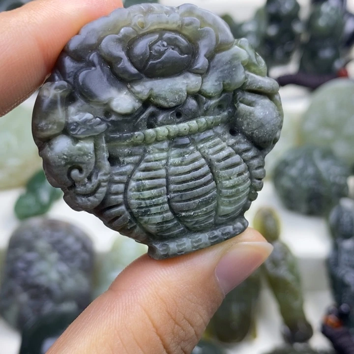 颈饰未镶嵌和田玉