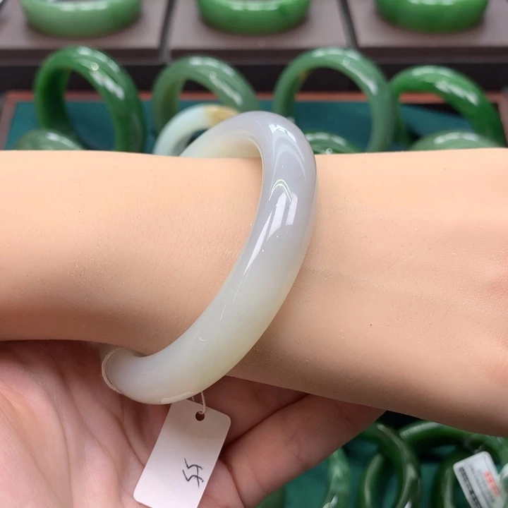 未镶嵌手镯和田玉54.55
