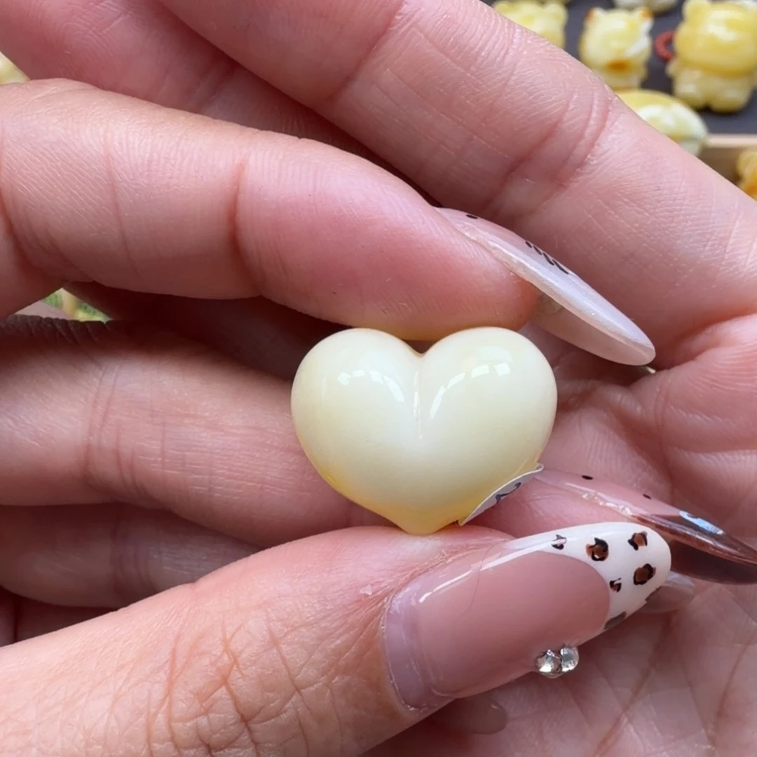 琥珀未镶嵌裸石蜜蜡