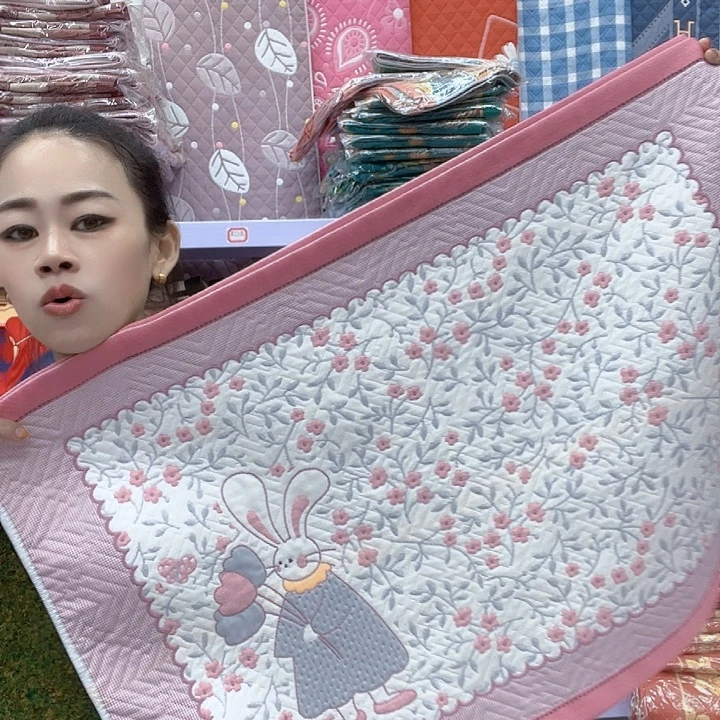 棉粉色小花兔纯棉