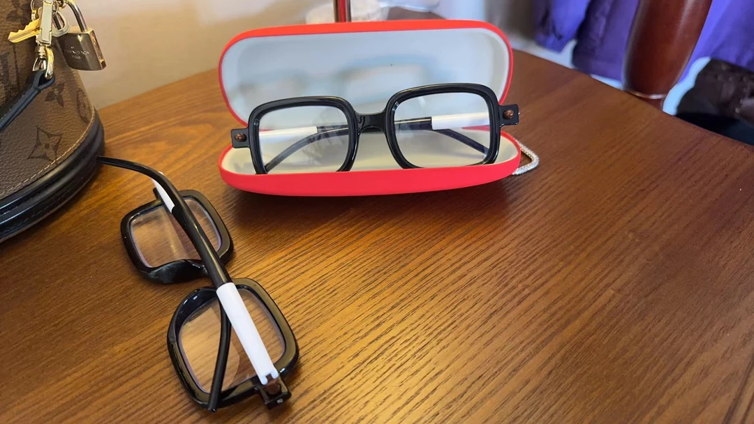 黑框时尚防蓝光男女通用老花镜