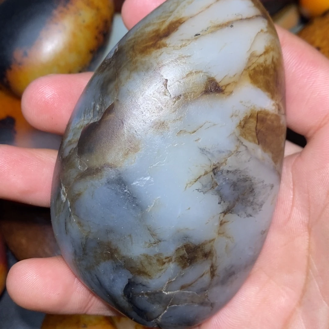 和田玉未镶嵌珠宝奇石