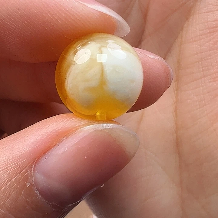 蜜蜡未镶嵌珠宝奇石
