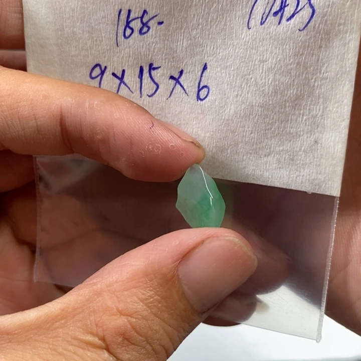 定制翡翠未镶嵌天然翡翠