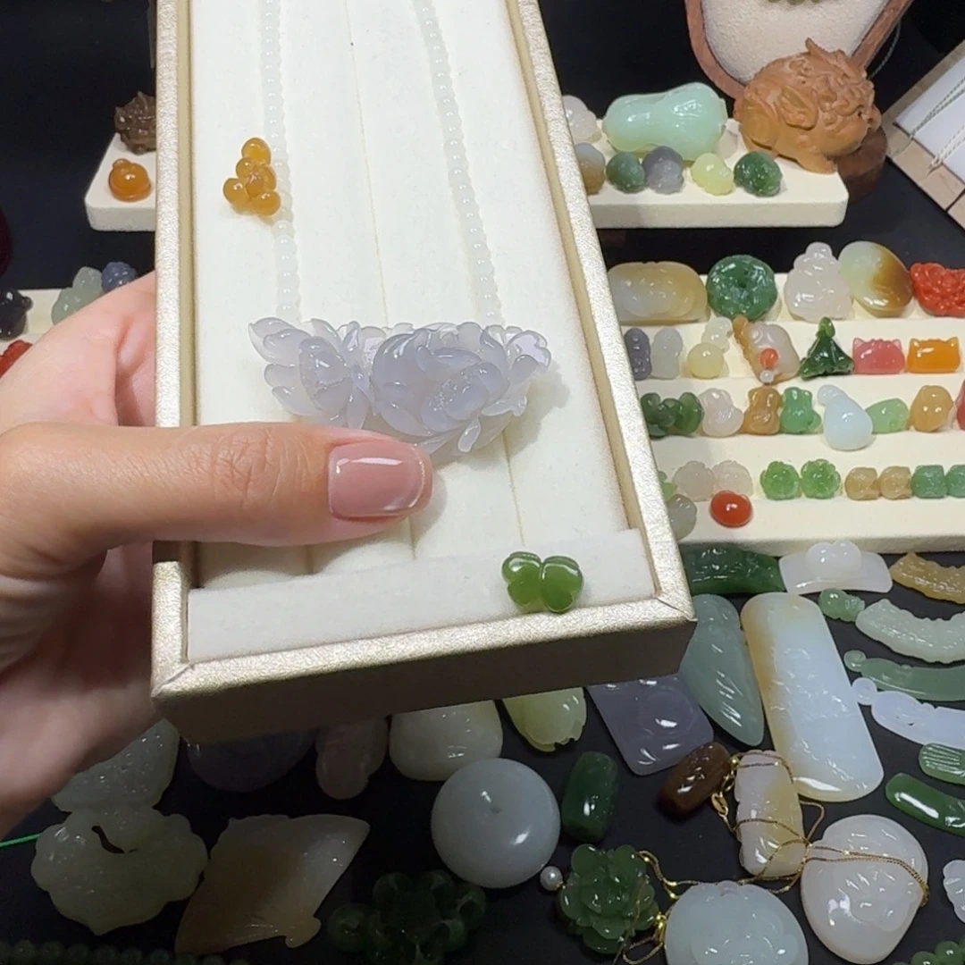 和田玉未镶嵌珠宝半成品蝶恋花一套