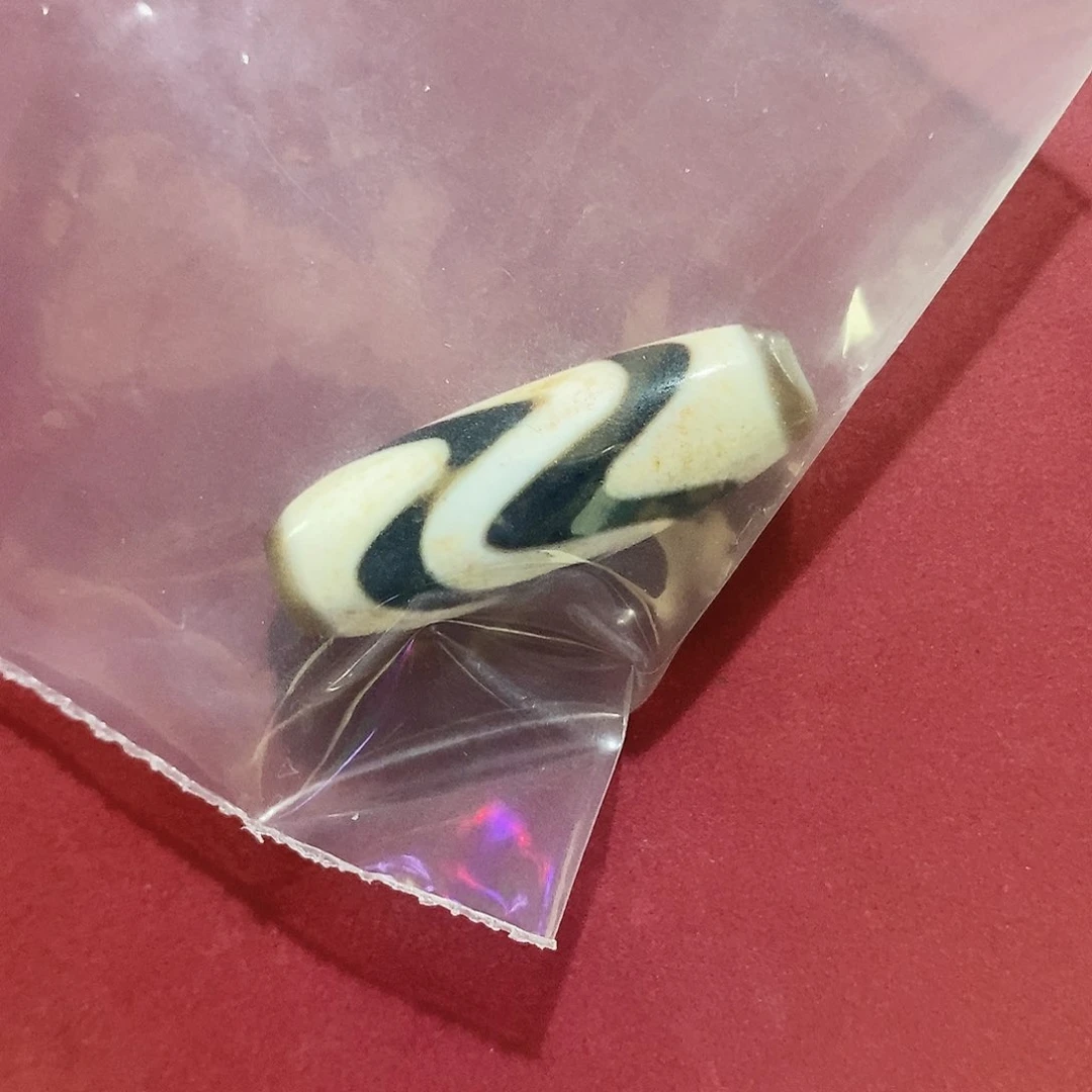 绿***f玛瑙/玉髓颈饰合金行运双水纹