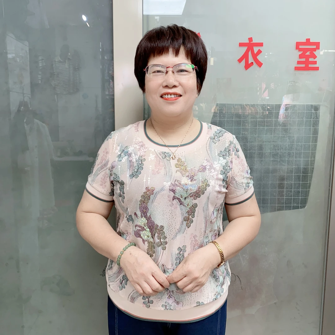 新款中年妈妈夏季圆领短袖碎花薄款小衫中老年女装