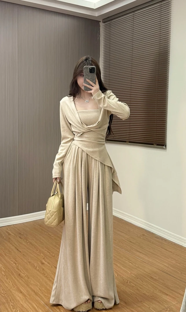 Molly定制”另一种性感“慵懒风休闲风极简秋季气质款套装MK86045