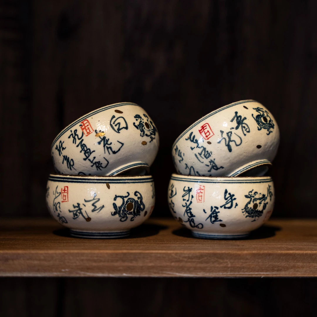 【海选】景德镇手工高温釉下青花陶泥鎏金四神兽主人杯可养开片80ml