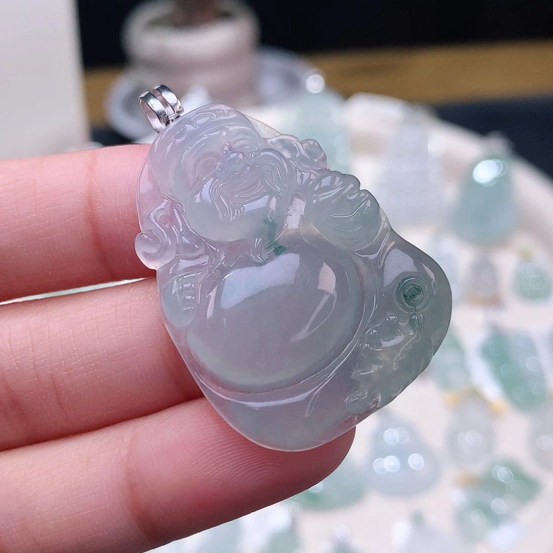 颈饰18K金镶嵌翡翠财神