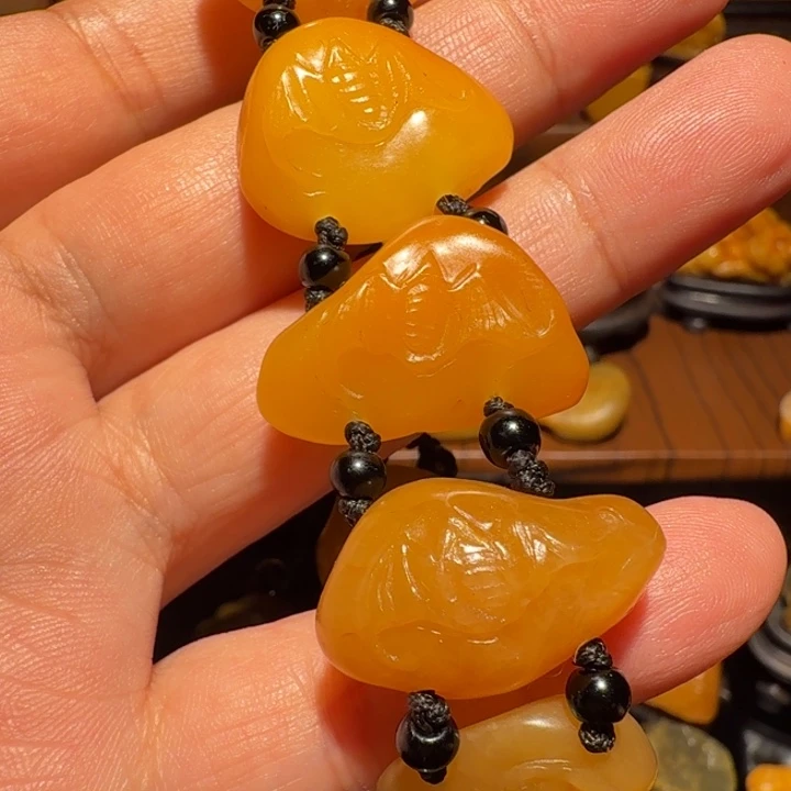 寿山石印石福在眼前田黄手串