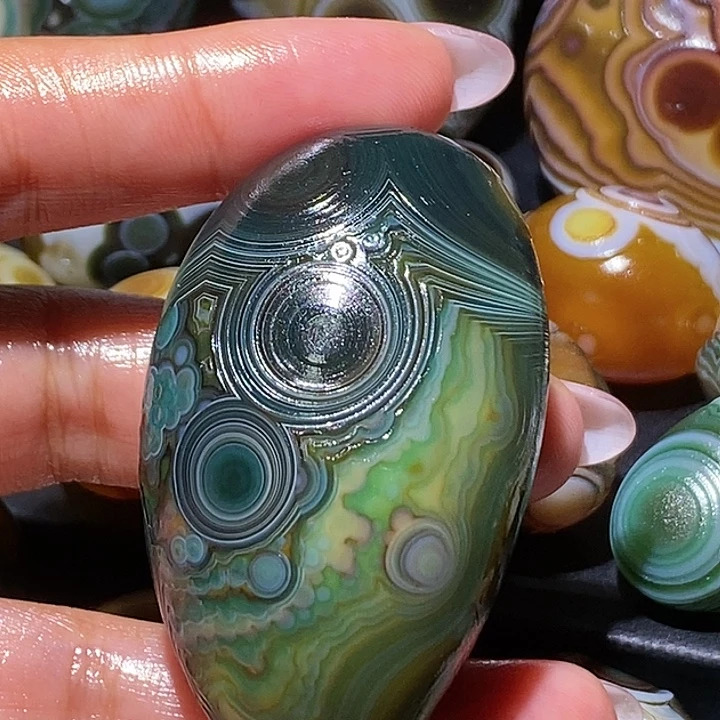 玛瑙/玉髓未镶嵌珠宝奇石17