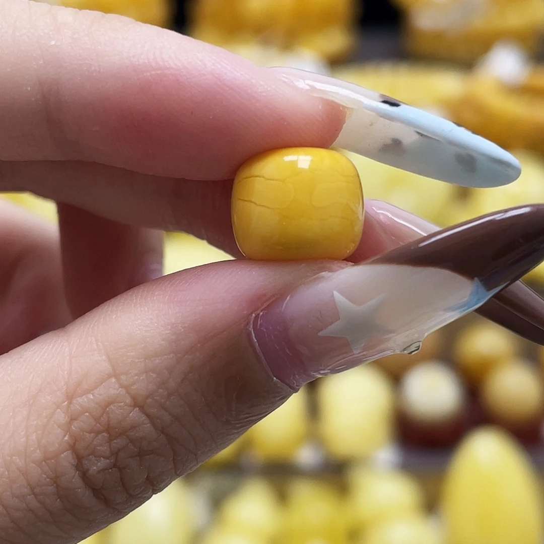 琥珀未镶嵌裸石10.9*9mm氧化款老型