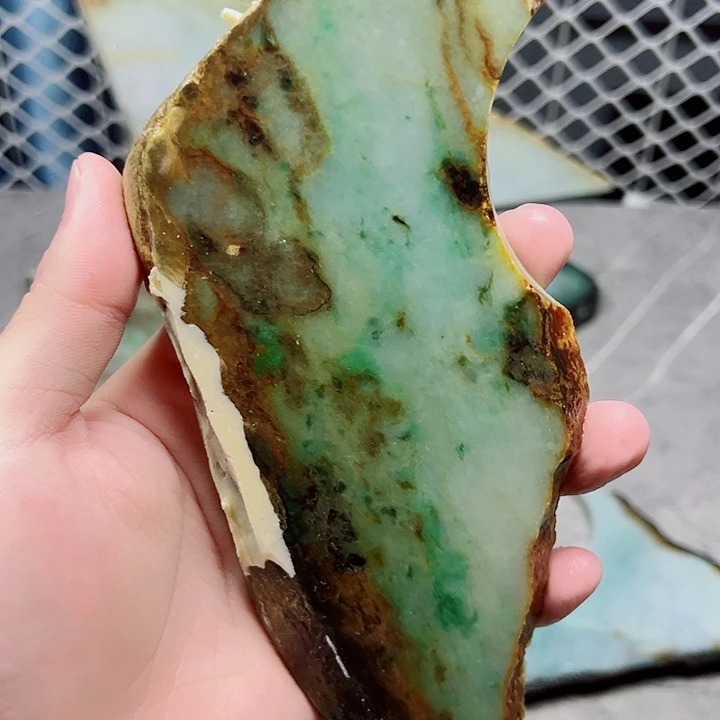 孤***者颈饰未镶嵌翡翠纯天然缅甸翡翠