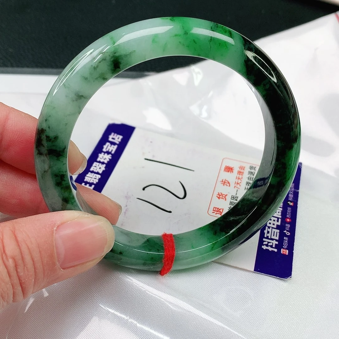 翡翠手镯未镶嵌翡翠