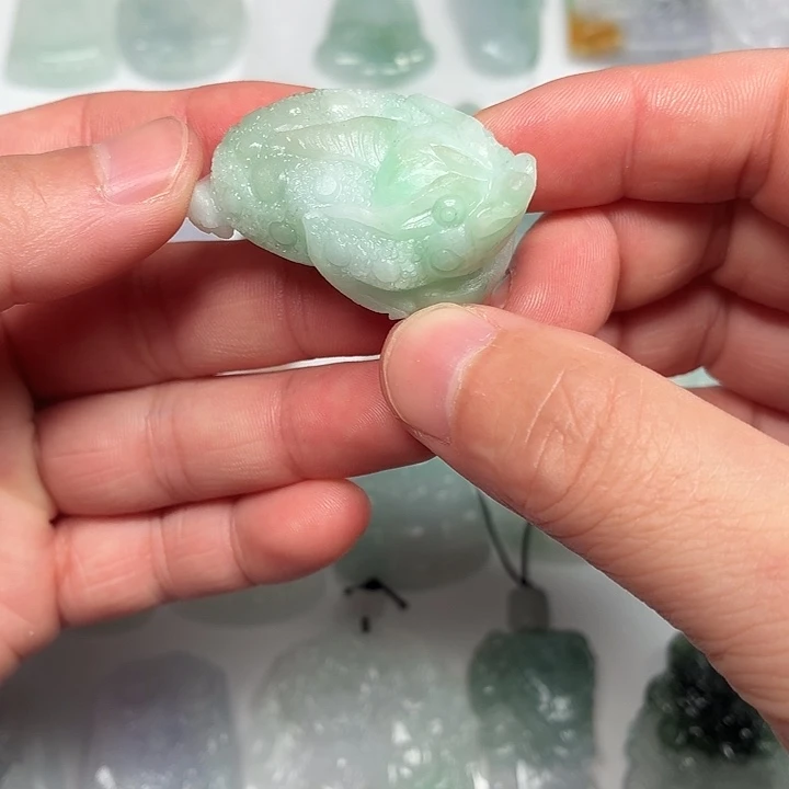 定制翡翠未镶嵌金蟾