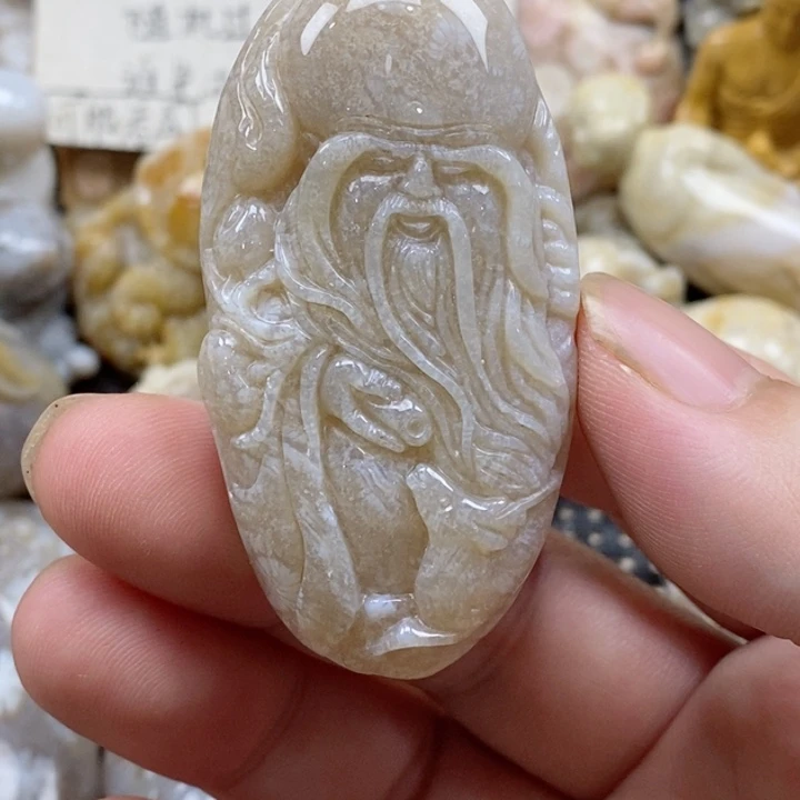 颈饰未镶嵌硅化珊瑚（珊瑚玉）