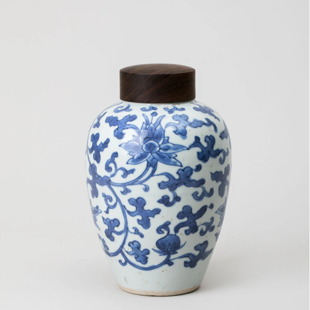 【古董】9、清顺治 青花缠枝莲纹罐