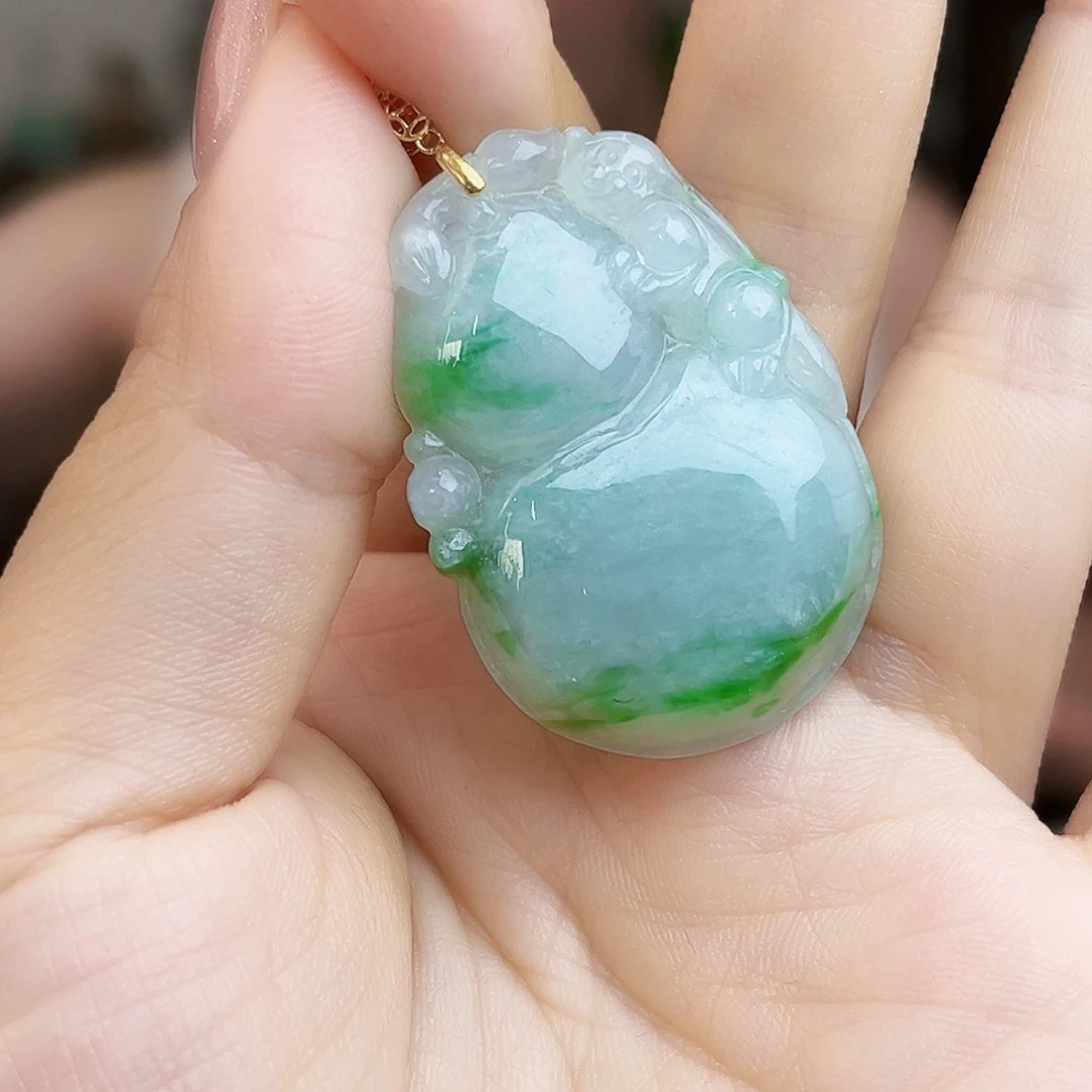 翡翠18K金镶嵌颈饰多样性