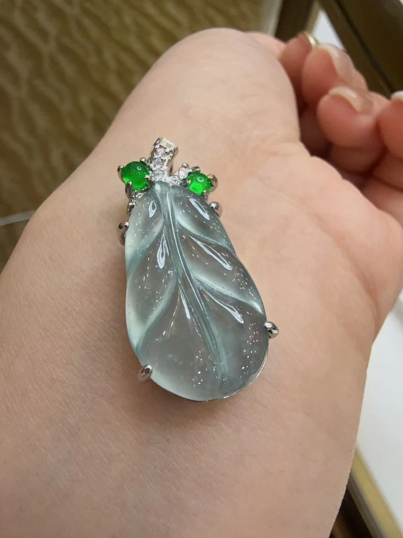 店长强推！天然翡翠A货翡翠叶子吊坠（多样性团购发一件）