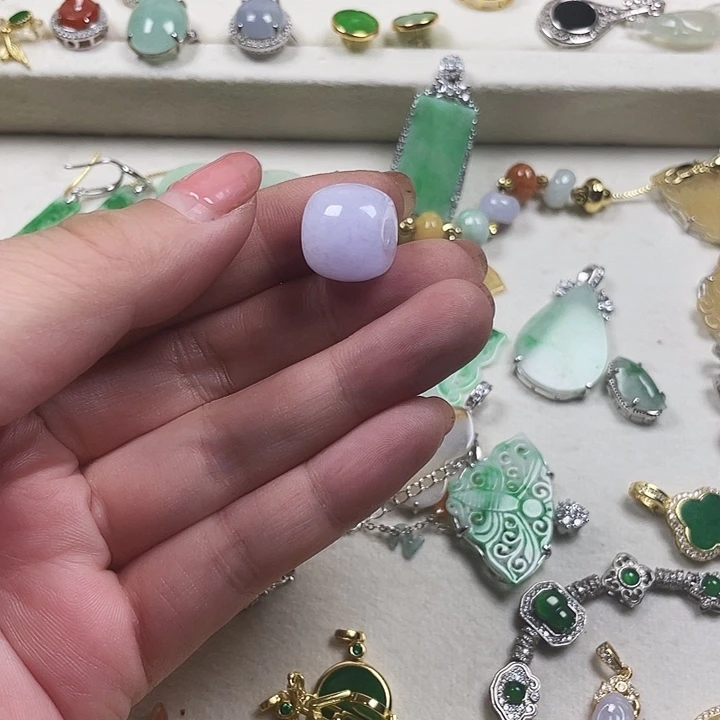 翡翠未镶嵌颈饰天然翡翠