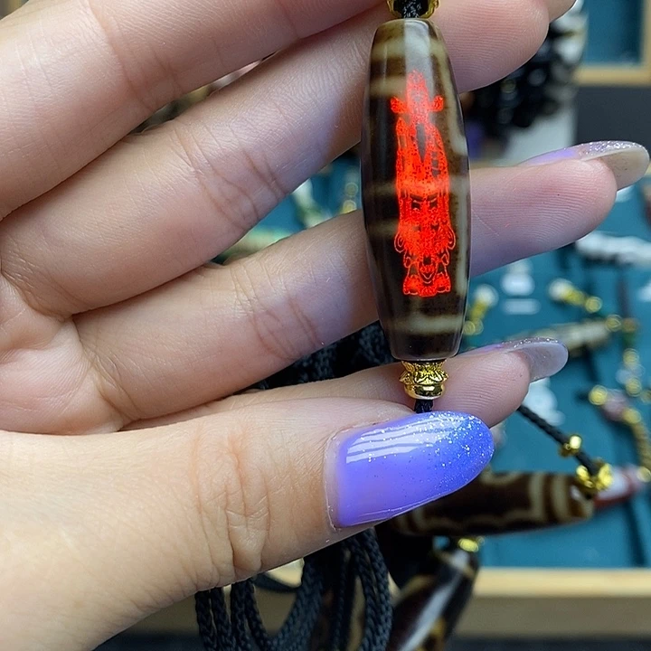 玛瑙/玉髓合金颈饰