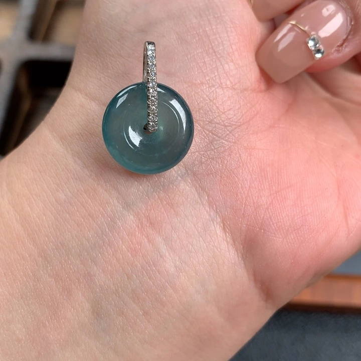 翡翠颈饰银S925镶嵌平安扣