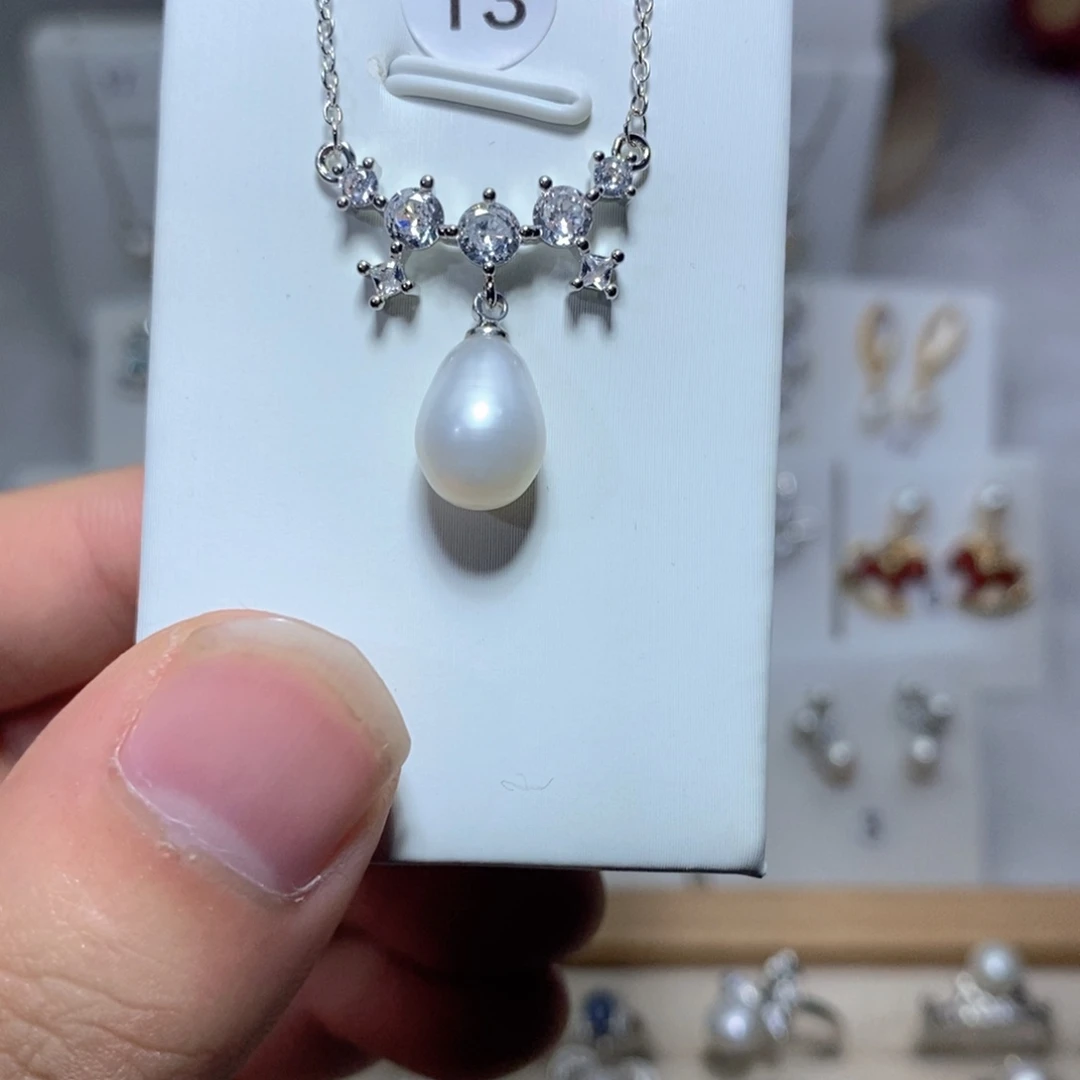 银S925镶嵌耳饰淡水珍珠