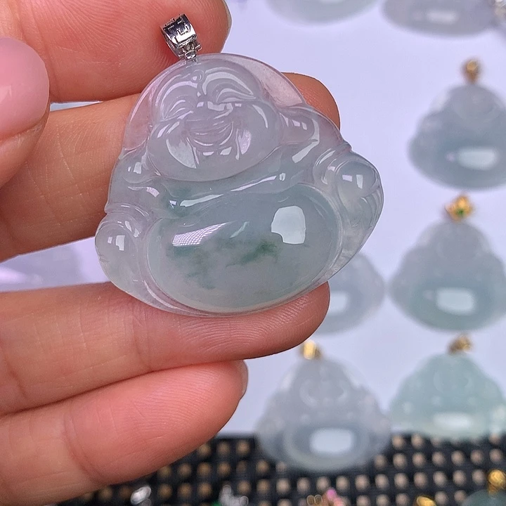 翡翠18K金镶嵌颈饰缅甸翡翠A货