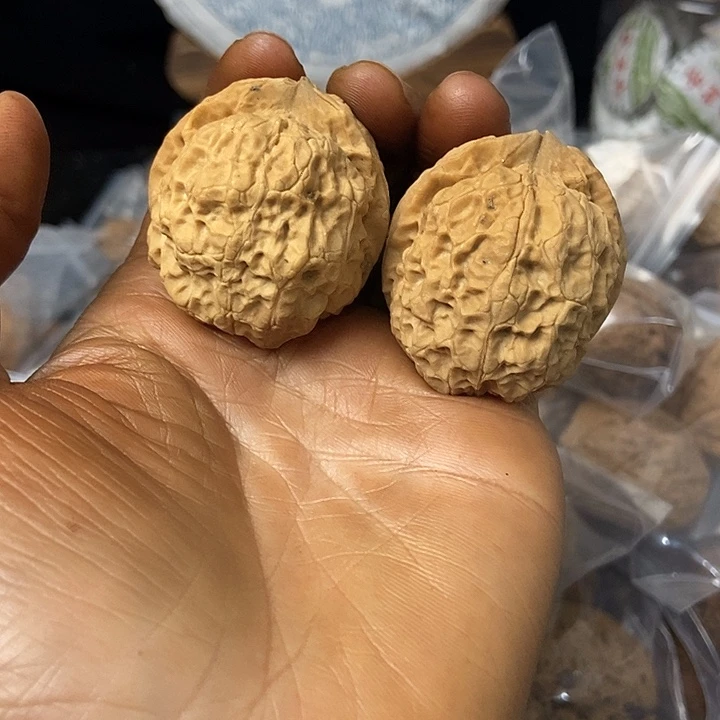 把件文玩核桃云南铁核桃基地58