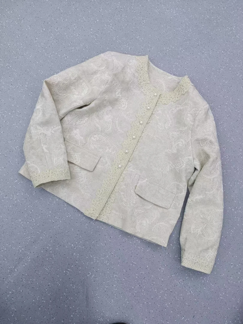 春款薄料长袖外套