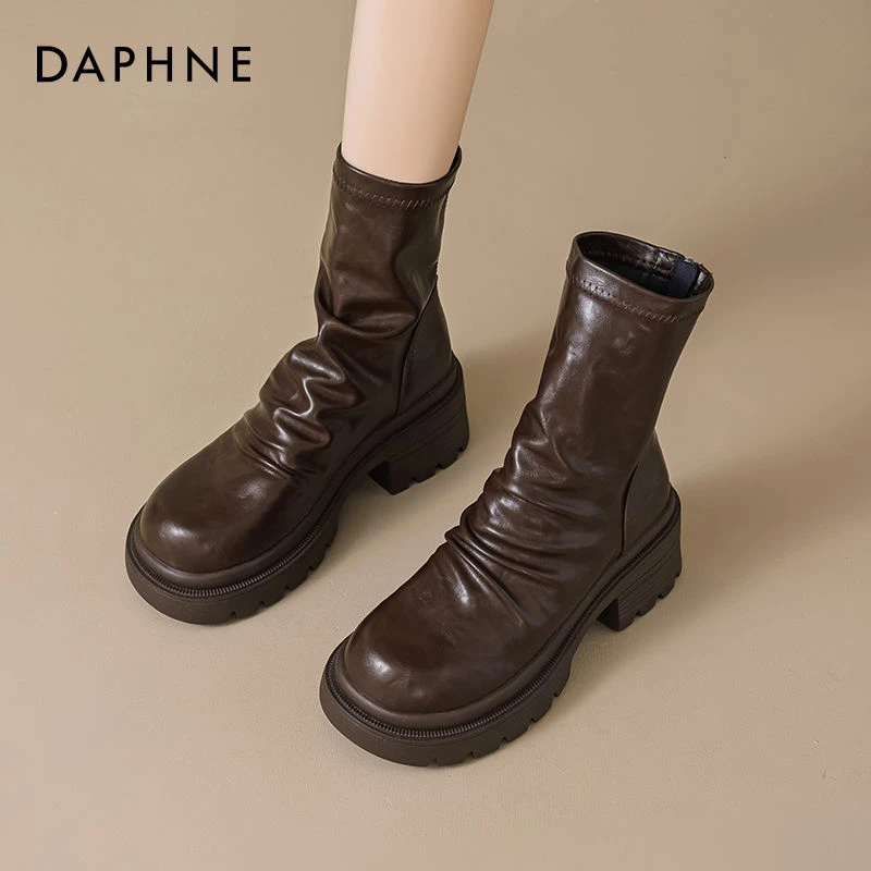 达芙妮棕色短靴女2025新款靴子春秋单靴厚底马丁靴美拉德堆堆靴