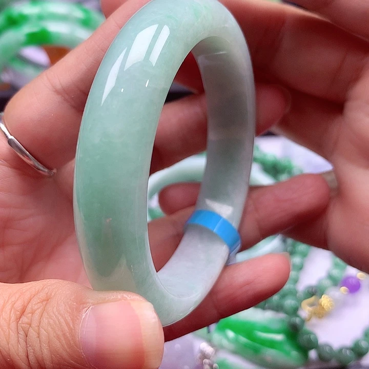 未镶嵌手镯翡翠翡翠