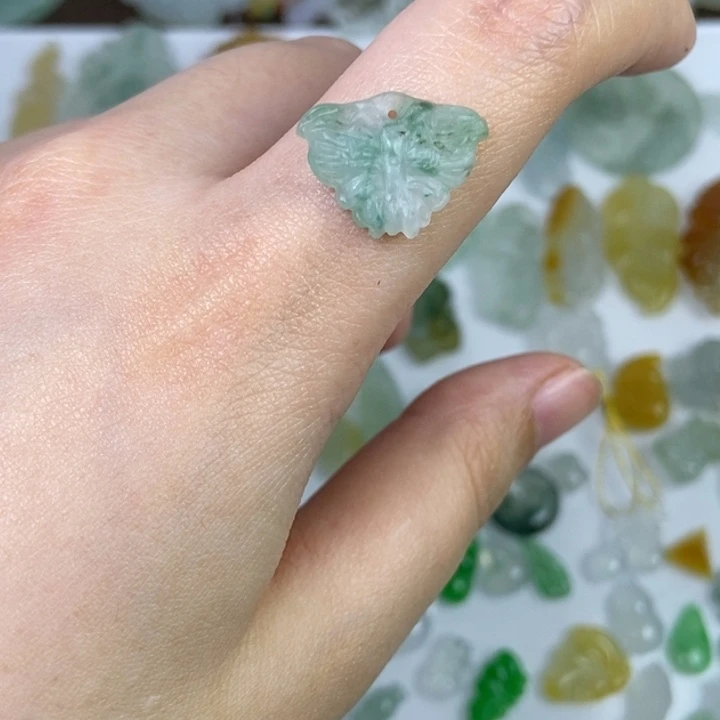 定制翡翠未镶嵌蝴蝶