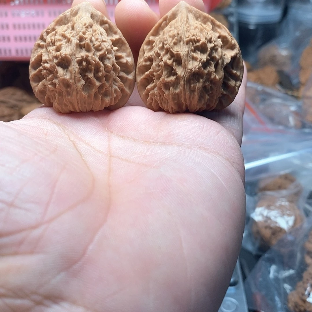 文玩核桃蓟县红钻39-338