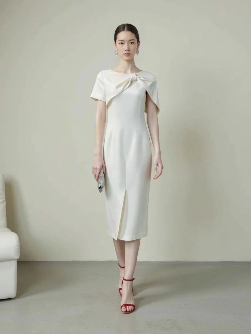 2025白色复古修身新款女装气质时尚轻奢设计师连衣裙长裙优雅显瘦