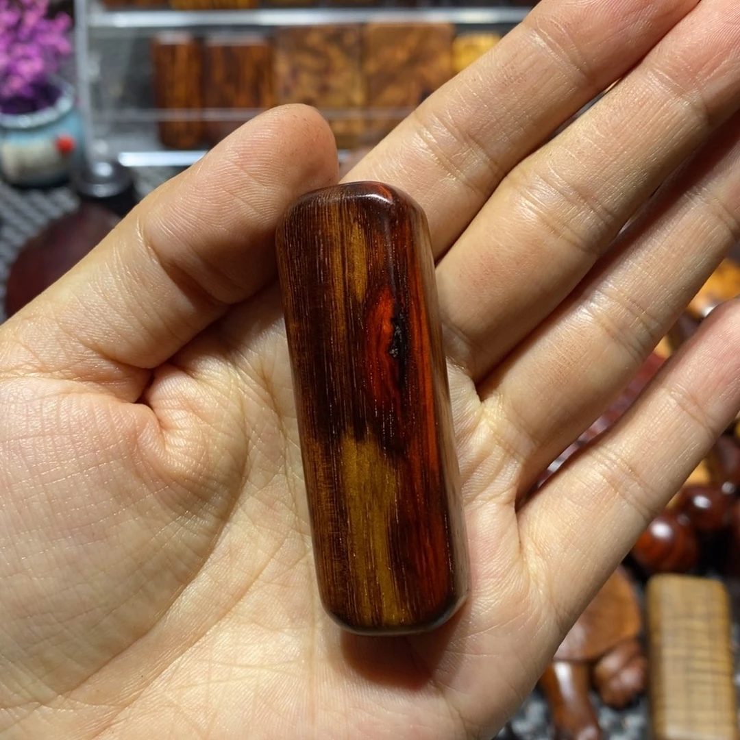 一***花檀香紫檀（小叶紫檀）瑕疵