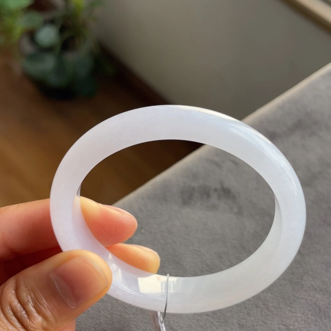 翡翠未镶嵌手镯贵妃