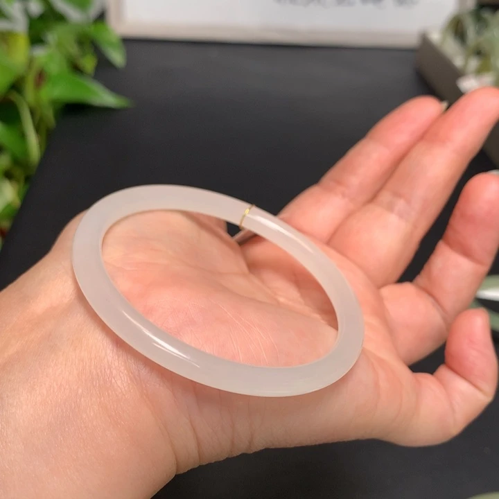 和田玉手镯未镶嵌55