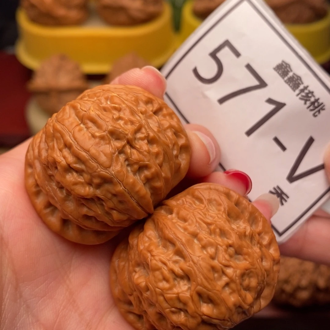 把件桃核铁锤39……