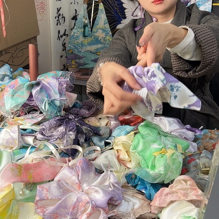 你***学754方巾发圈不退不换